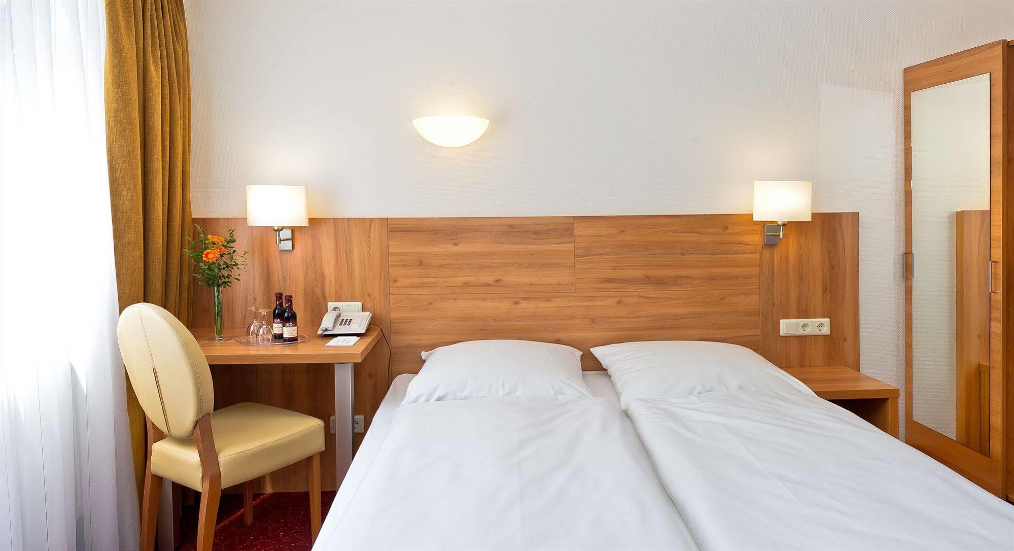 Ringhotel Haus Oberwinter Remagen Esterno foto